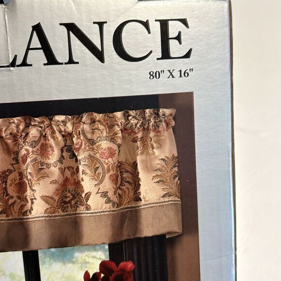 THE HOME COLLECTION NWT Valance Curtains 80" X 16" Dynasty Cream Neutral Floral - Picture 2 of 9